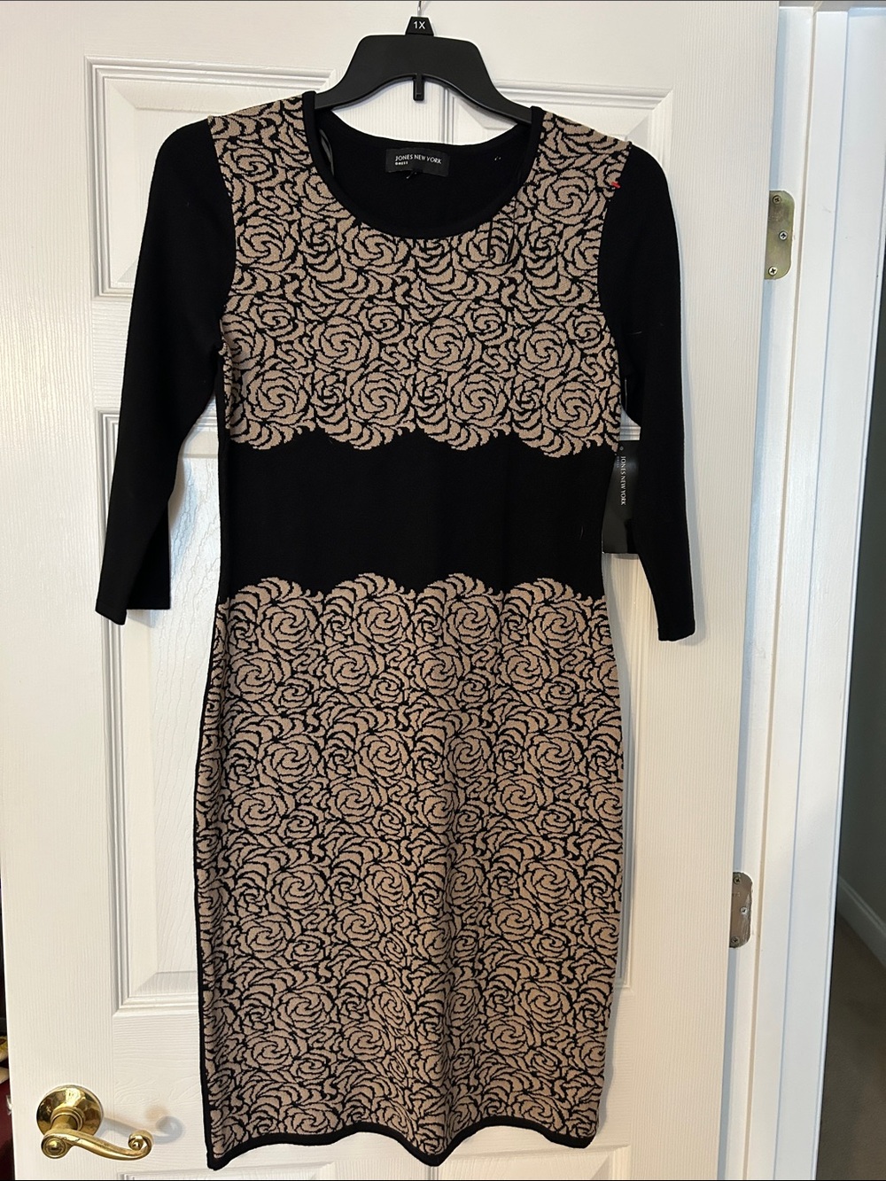 Jones New York Black and Beige Rose-Jacquard Long Sleeve sweater Dress